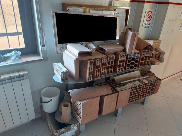 43#5783 Arredi per ufficio in vendita - foto 5