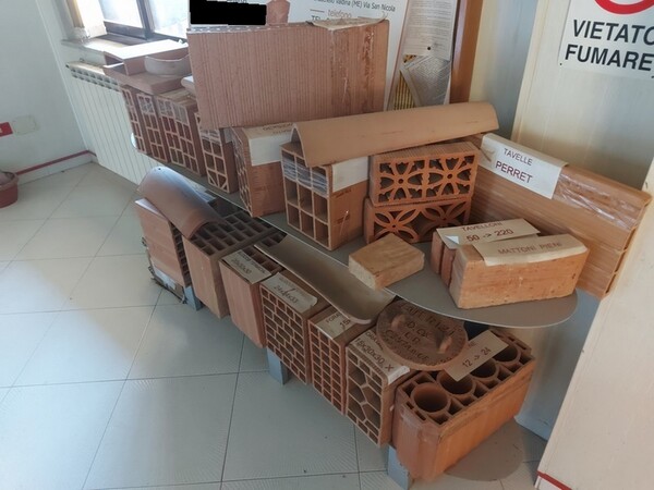 43#5783 Arredi per ufficio in vendita - foto 6