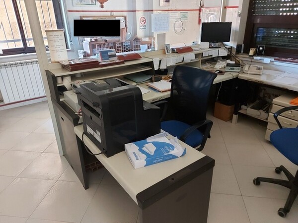 43#5783 Arredi per ufficio in vendita - foto 10