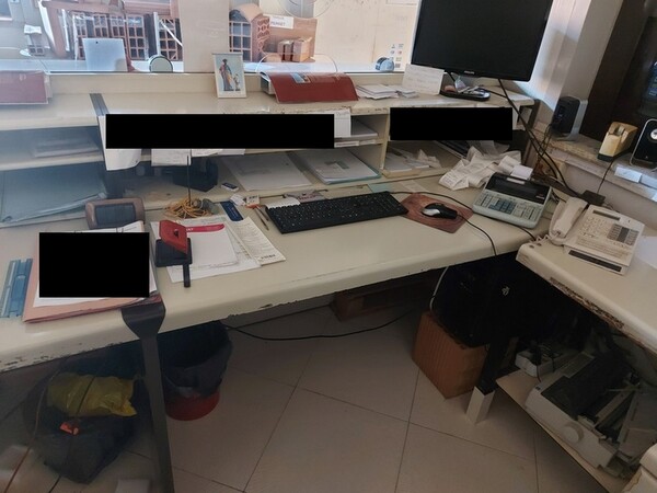 43#5783 Arredi per ufficio in vendita - foto 26