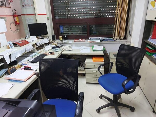 43#5783 Arredi per ufficio in vendita - foto 99