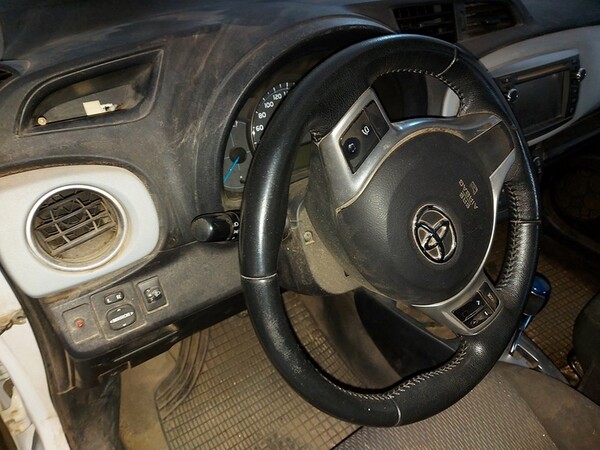 48#5783 Autovettura Toyota Hybrid in vendita - foto 10