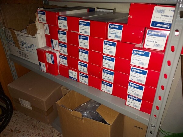2#5804 Scaffalature metalliche e scopa elettrica Hoover in vendita - foto 13