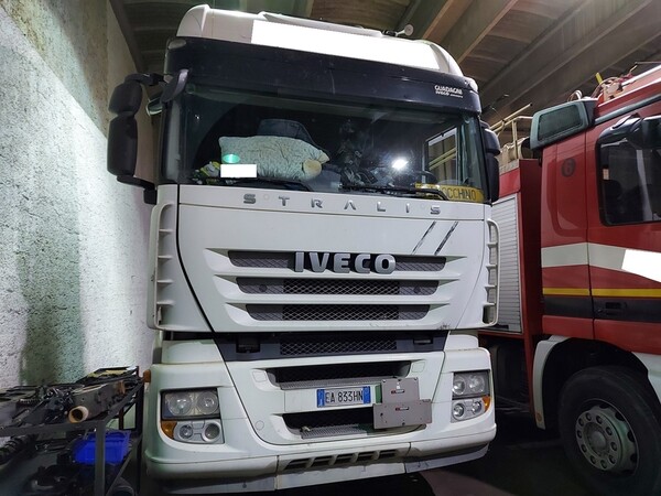 17#5809 Trattore stradale Iveco Magirus A440ST/E4 in vendita - foto 4