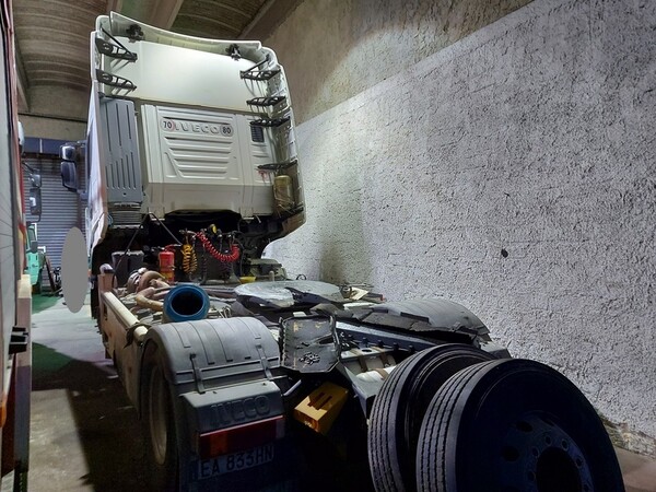17#5809 Trattore stradale Iveco Magirus A440ST/E4 in vendita - foto 10