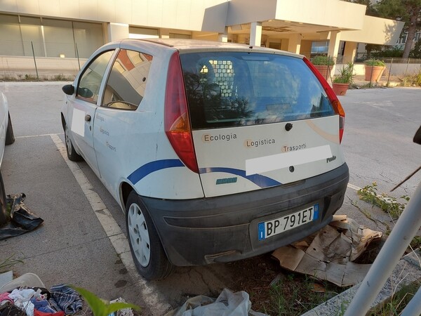 32#5809 Autocarro Fiat Punto Van in vendita - foto 8