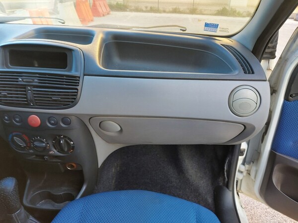 32#5809 Autocarro Fiat Punto Van in vendita - foto 15