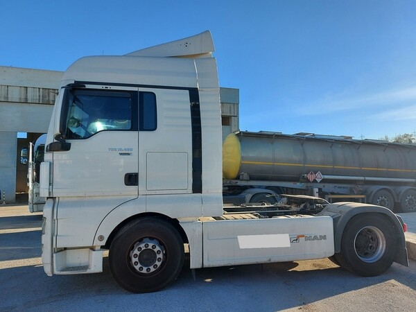 50#5809 Trattore stradale Man L200746001 in vendita - foto 1