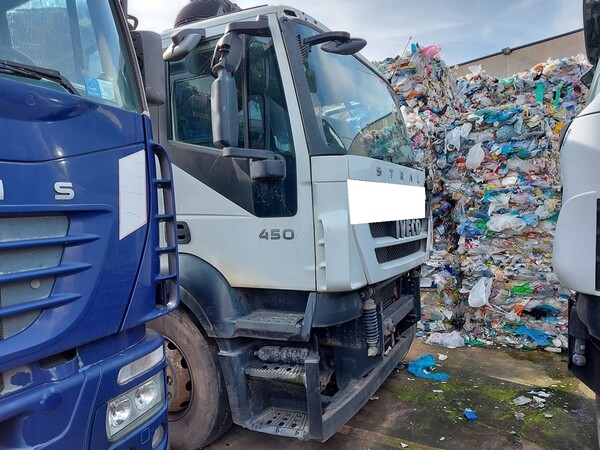7#5809 Autocarro Iveco 2Y3C in vendita - foto 2
