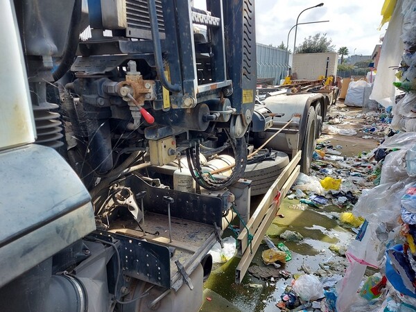 7#5809 Autocarro Iveco 2Y3C in vendita - foto 9