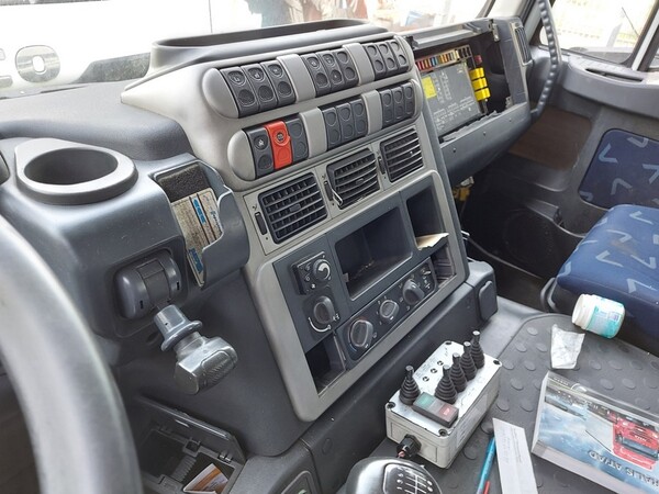 7#5809 Autocarro Iveco 2Y3C in vendita - foto 29