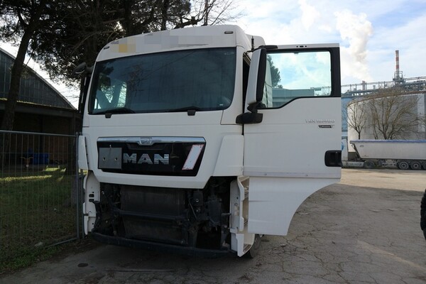 21#5810 Trattore Stradale Man L200746001 in vendita - foto 3