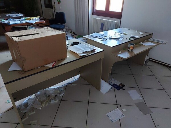2#5811 Arredi ufficio in vendita - foto 20
