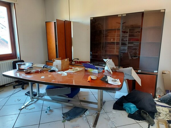 2#5811 Arredi ufficio in vendita - foto 28