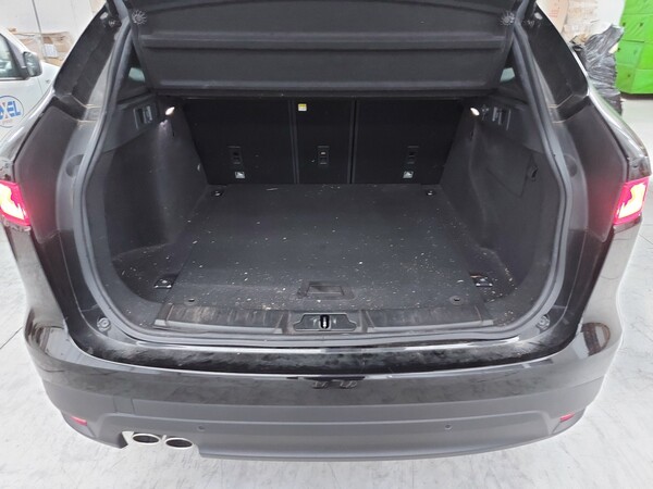 21#5813 Jaguar F-Pace in vendita - foto 12