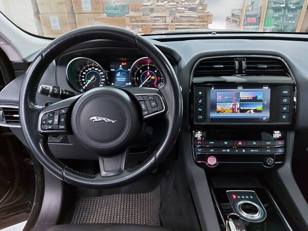 21#5813 Jaguar F-Pace in vendita - foto 18