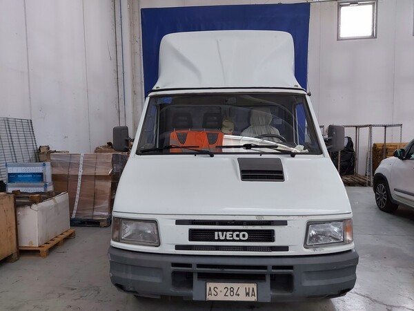 23#5813 Autocarro Iveco in vendita - foto 2