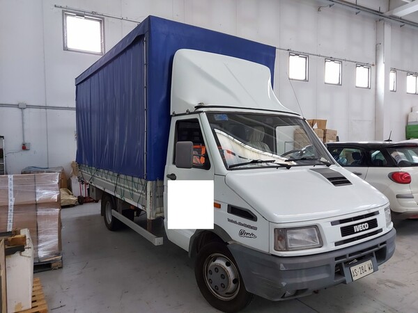 23#5813 Autocarro Iveco in vendita - foto 3