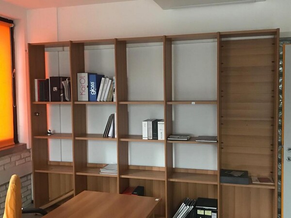 2#5815 Arredo e attrezzatura da ufficio in vendita - foto 1