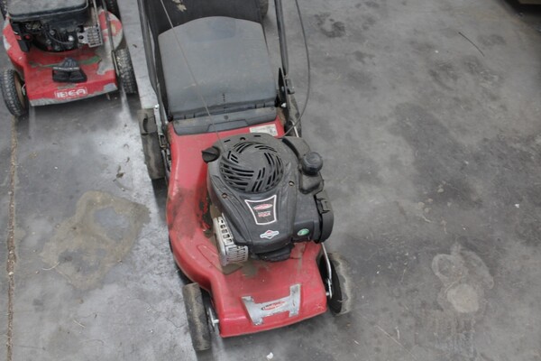 15#5817 Trattore Gilson Brothers e decespugliatore Axel in vendita - foto 13
