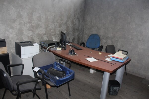 23#5817 Arredi e attrezzature ufficio in vendita - foto 1