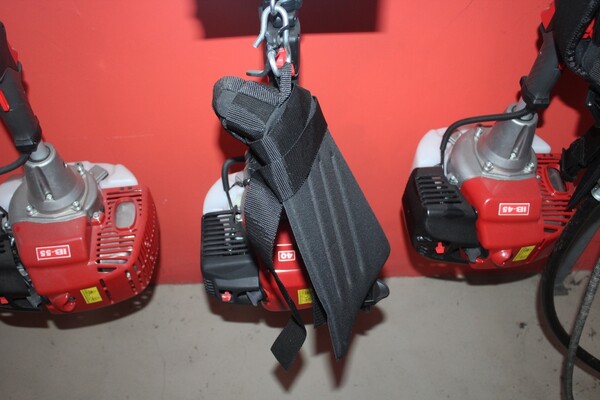 46#5817 Decespugliatori Ibea e motosega Stihl in vendita - foto 3