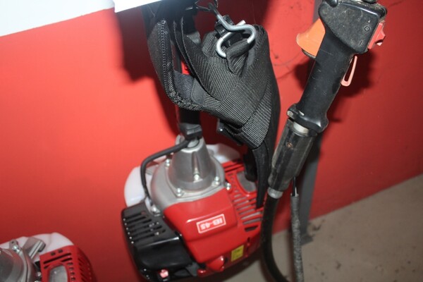 46#5817 Decespugliatori Ibea e motosega Stihl in vendita - foto 7