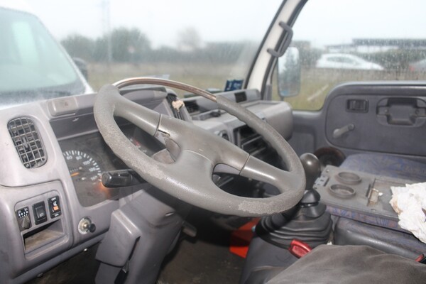 50#5817 Autocarro Nissan Cabstar in vendita - foto 16