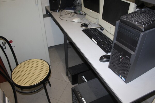 15#5820 Arredamento e attrezzature da ufficio in vendita - foto 5