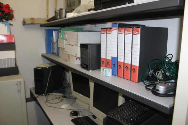 15#5820 Arredamento e attrezzature da ufficio in vendita - foto 6