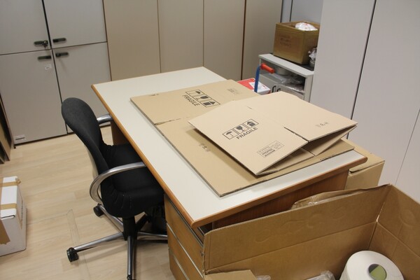 19#5820 Arredamento e attrezzature da ufficio in vendita - foto 1