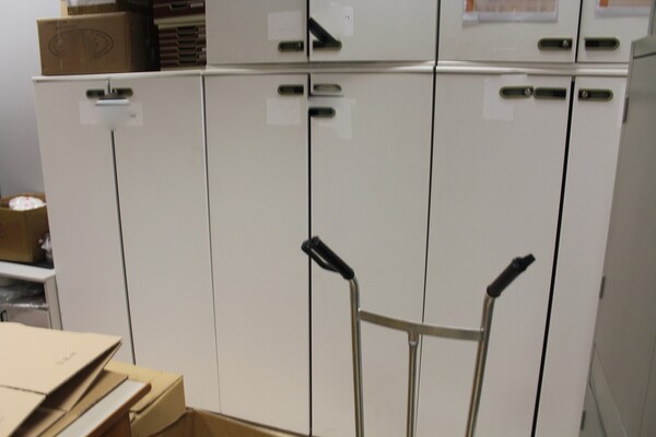 19#5820 Arredamento e attrezzature da ufficio in vendita - foto 2