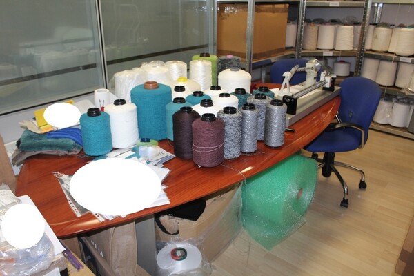 20#5820 Arredamento e attrezzature da ufficio in vendita - foto 2