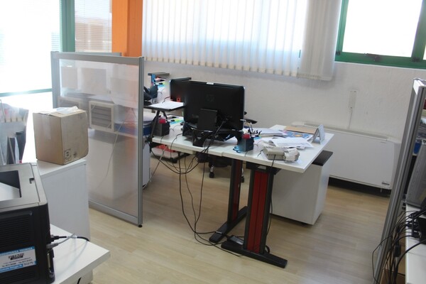 20#5820 Arredamento e attrezzature da ufficio in vendita - foto 9