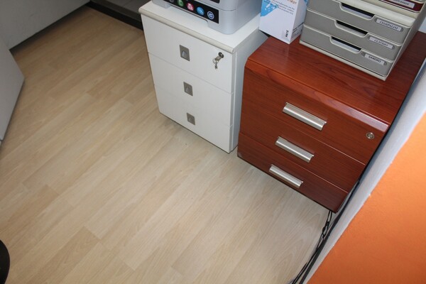 20#5820 Arredamento e attrezzature da ufficio in vendita - foto 19