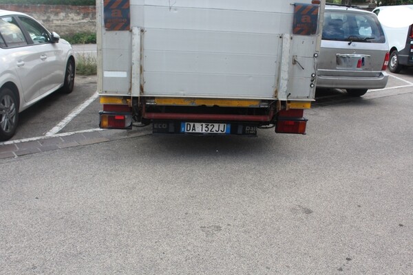 15#5832 Furgone Iveco Daily in vendita - foto 2