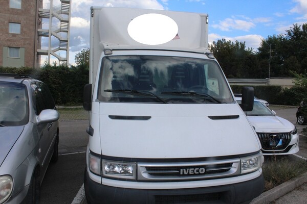 15#5832 Furgone Iveco Daily in vendita - foto 12