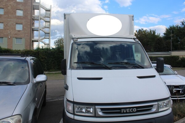 15#5832 Furgone Iveco Daily in vendita - foto 14