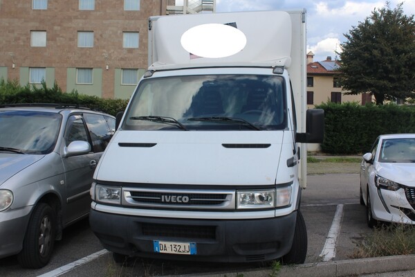 15#5832 Furgone Iveco Daily in vendita - foto 21