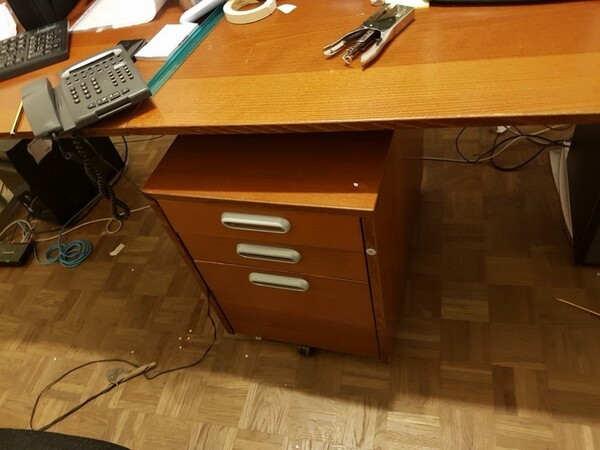 1#5833 Arredo ufficio e attrezzature elettroniche in vendita - foto 17