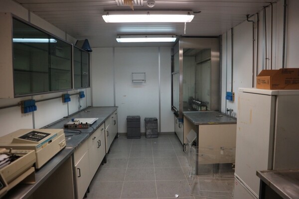 203#5836 Strumenti e arredi per laboratorio in vendita - foto 10