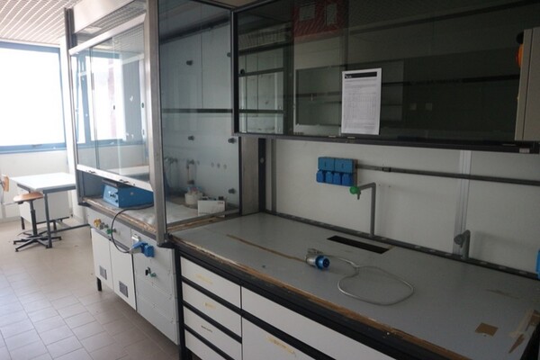 203#5836 Strumenti e arredi per laboratorio in vendita - foto 21