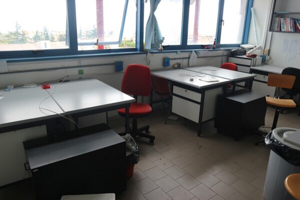 203#5836 Strumenti e arredi per laboratorio in vendita - foto 28
