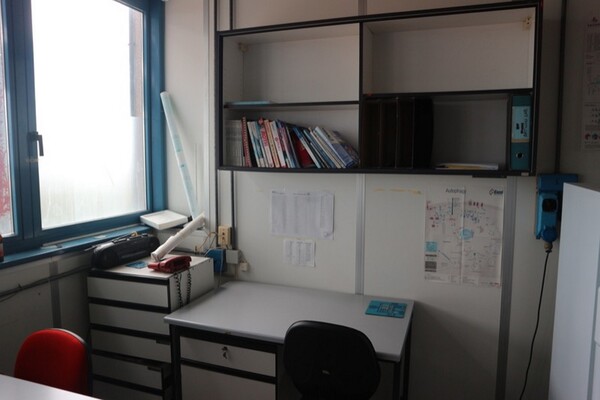203#5836 Strumenti e arredi per laboratorio in vendita - foto 30