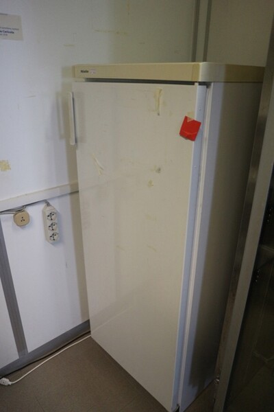 203#5836 Strumenti e arredi per laboratorio in vendita - foto 37