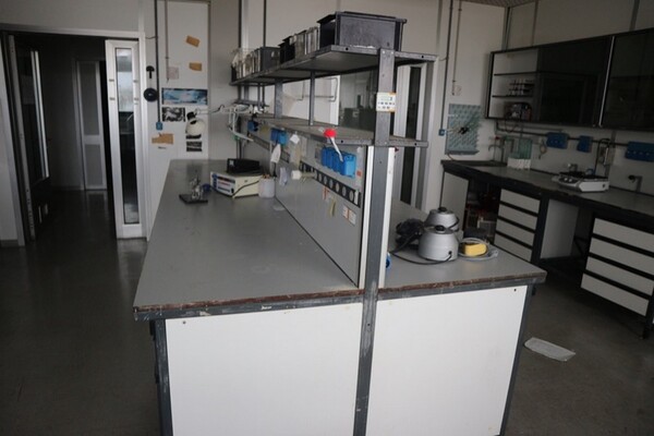 203#5836 Strumenti e arredi per laboratorio in vendita - foto 61