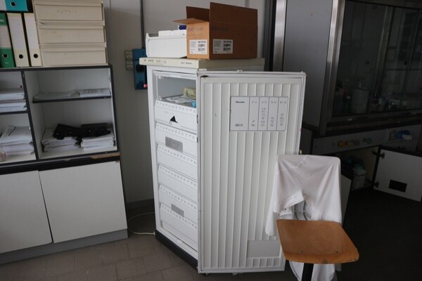 203#5836 Strumenti e arredi per laboratorio in vendita - foto 76