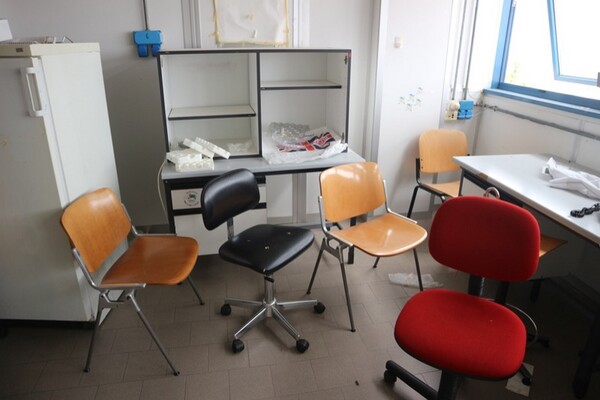 203#5836 Strumenti e arredi per laboratorio in vendita - foto 79