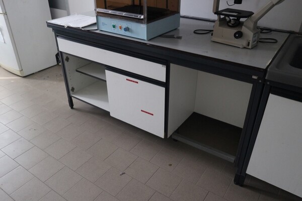 203#5836 Strumenti e arredi per laboratorio in vendita - foto 85