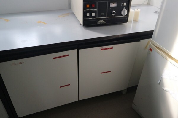 203#5836 Strumenti e arredi per laboratorio in vendita - foto 88